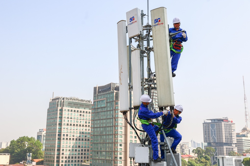 MobiFone triển khai gói 5G thương mại, cạnh tranh Viettel và Vinaphone - 1 MobiFone triển khai gói 5G thương mại, cạnh tranh Viettel và Vinaphone - 1