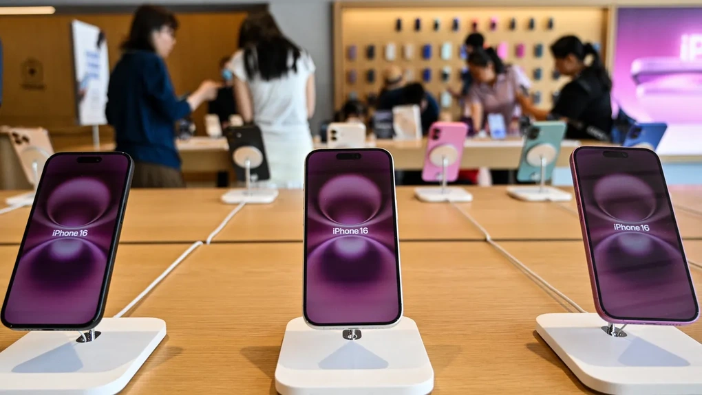 Apple vội vã nhập 1,5 triệu chiếc iPhone về Mỹ để chạy thuế - 1 Apple vội vã nhập 1,5 triệu chiếc iPhone về Mỹ để chạy thuế - 1