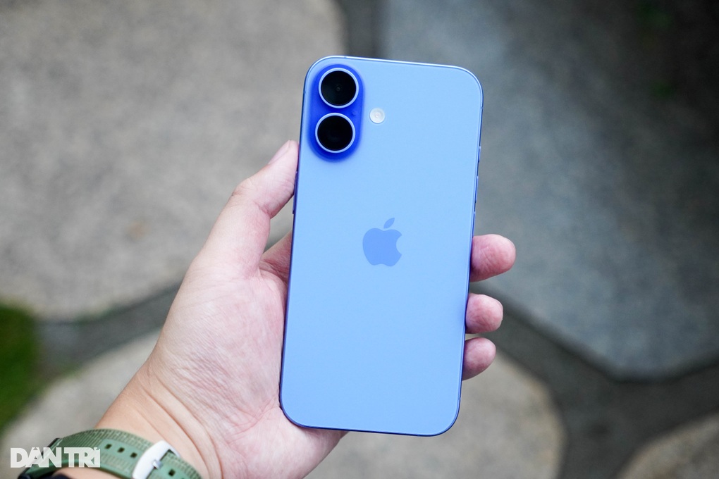 Bán chạy nhất thế giới, iPhone 16 có được ưa chuộng tại Việt Nam? - 1 Bán chạy nhất thế giới, iPhone 16 có được ưa chuộng tại Việt Nam? - 1